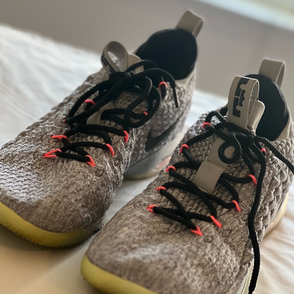 Nike Lebron XV 15 low basketball sneakers a01755-005.